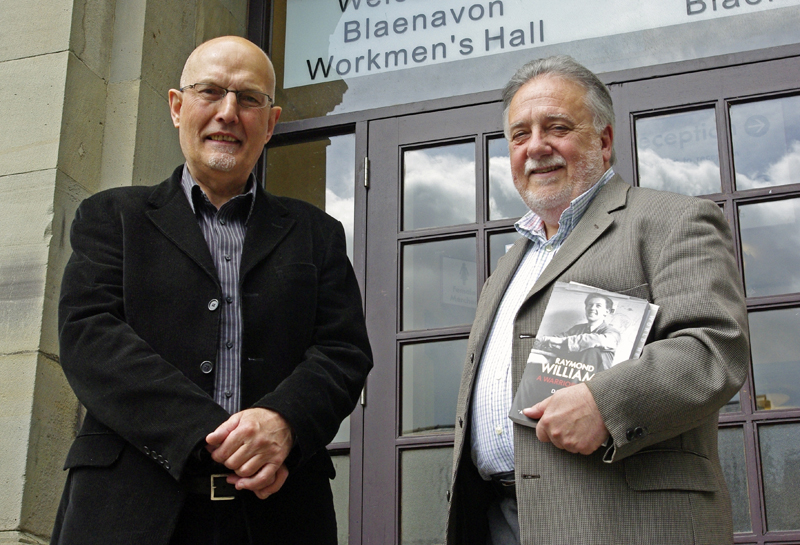 Peter Finch and Dai Smith